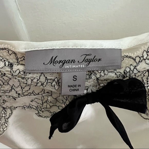SOLD ON DEPOP - Black and white lace satin teddy in a size small - Picture 3 of 3